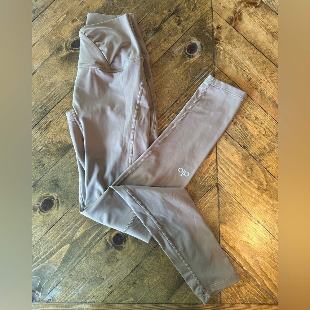 Alo Airlift Leggings NWOT